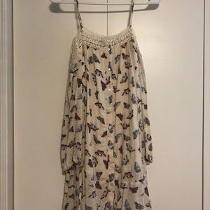 Soft the shoulder butterfly dress